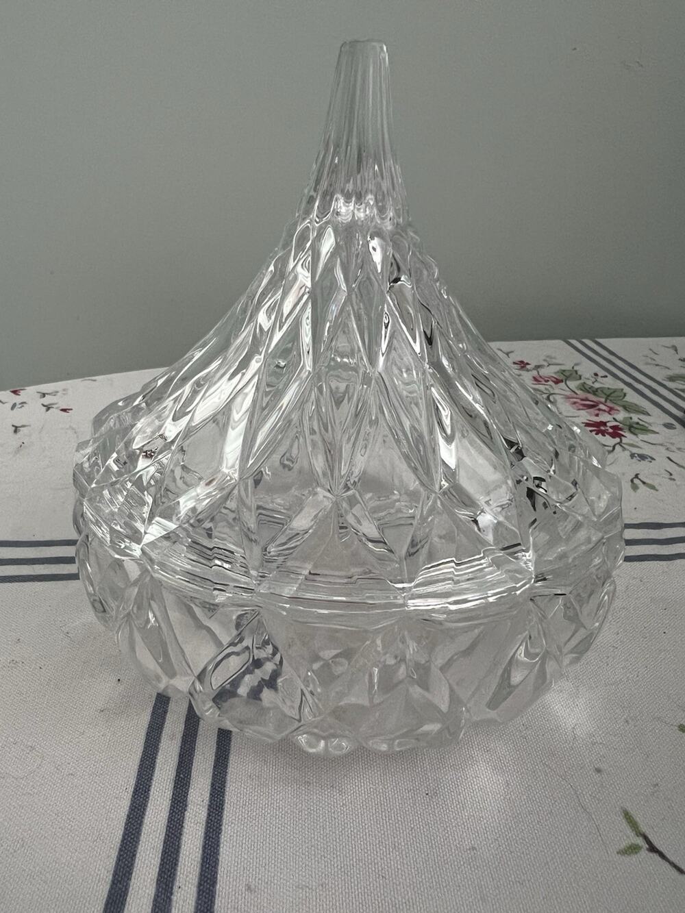 Vintage Godinger Shannon Crystal Hershey's Kiss Covered Crystal Dish Bowl